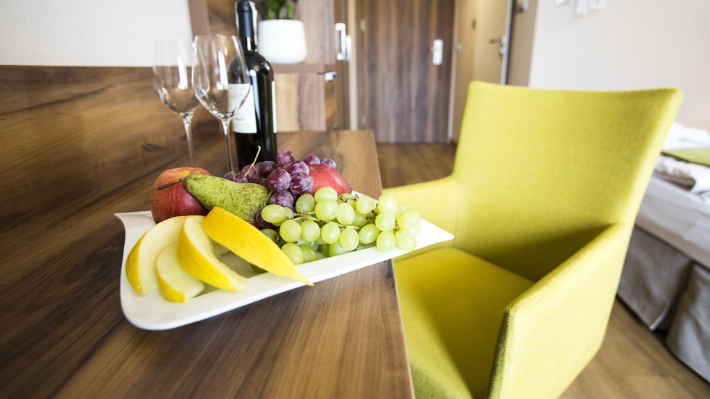 Mineral Hotel Malinowy Raj Solec-Zdrój Zimmer foto