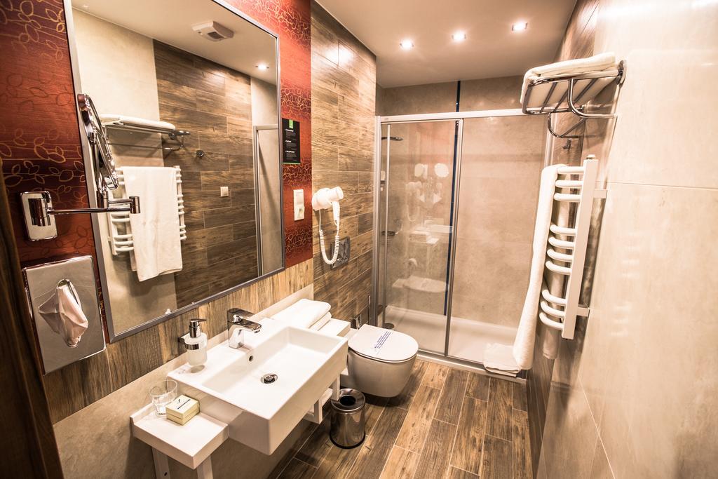 Mineral Hotel Malinowy Raj Solec-Zdrój Zimmer foto